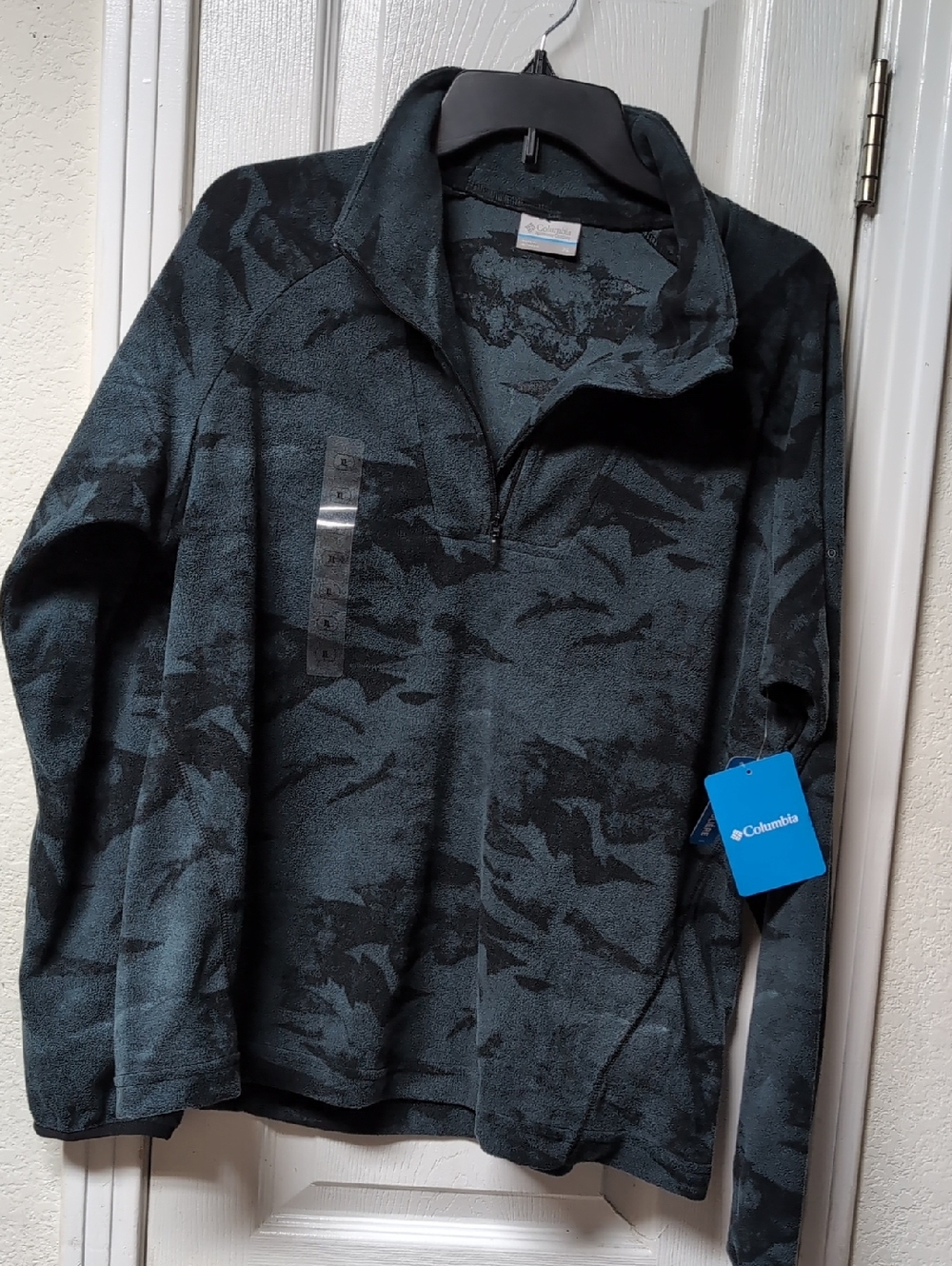 Columbia Women's Quarter-Zip Pullover - Teal & Black Camo